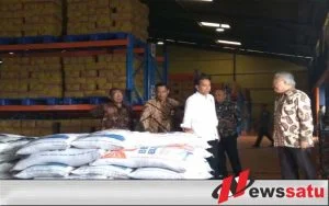 Presiden Tinjau Stok Beras Di Bulog