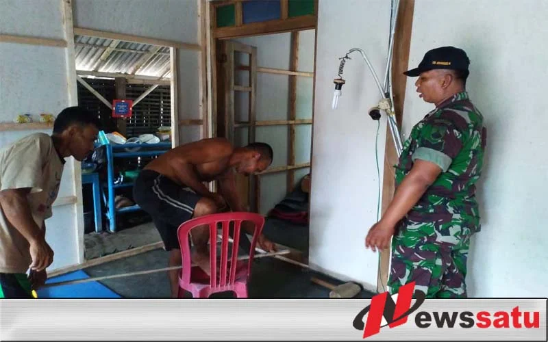 TNI Cilacap Bantu Warga Rehab Rumah