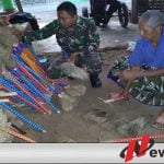 TNI Cilacap Tingkatkan Usaha Industri Pengrajin Sapu