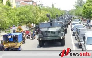 18 Meriam Caesar Dikirab Keliling Ngawi
