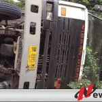 Diduga As Roda Patah, Truk Fuso Terguling di OKI