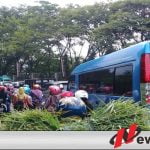 Jalur Pantura Wisata Pantai Bentar Probolinggo Macet