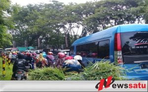 Jalur Pantura Wisata Pantai Bentar Probolinggo Macet