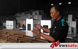 KPU Sumenep Temukan Kotak Suara ‘Kardus’ Rusak