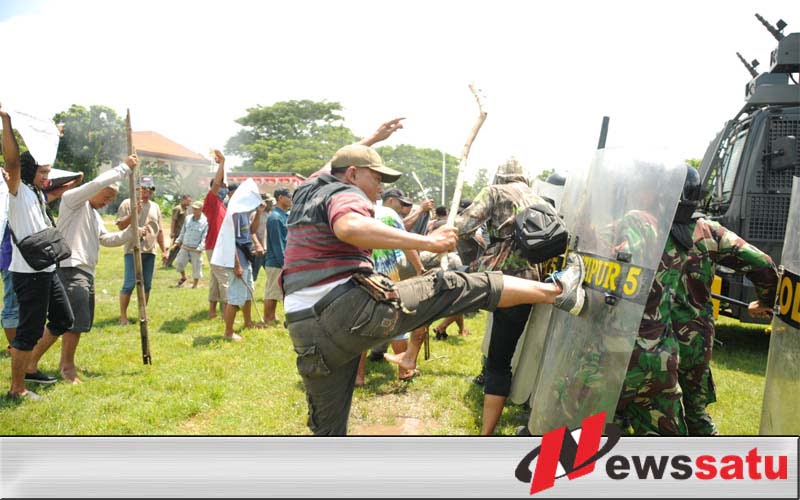 Personel Korem 082 CPYJ Berhasil Redam Aksi Pengunjuk Rasa