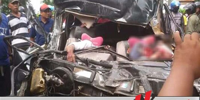 6 Orang Tewas Dalam Kecelakan Panther Vs Truk Di Probolinggo