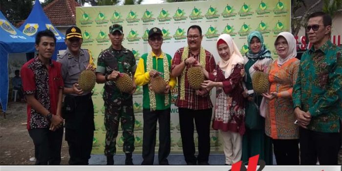 Bupati Bondowoso Resmikan Kampung Durian