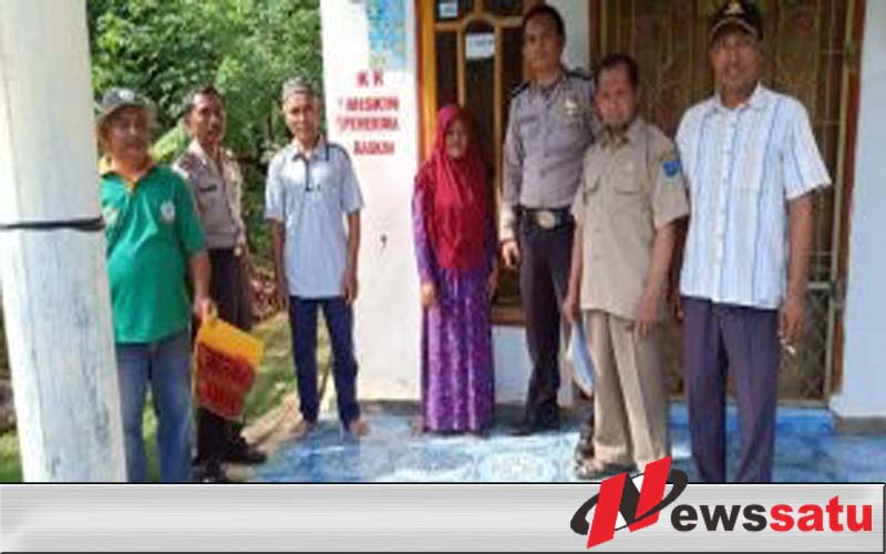 Pemasangan Label Rumah Keluarga Penerima PKH di OKI Menuai Pro Kontra