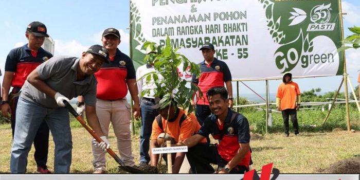 Warga Binaan Rutan Klas IIB Sumenep Tanam Puluhan Ribu Pohon