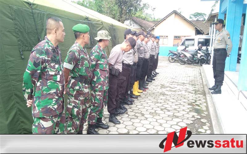 Wujud Sinergitas, Kanit Sabhara Sukorambi Jember Pimpin Apel TMMD