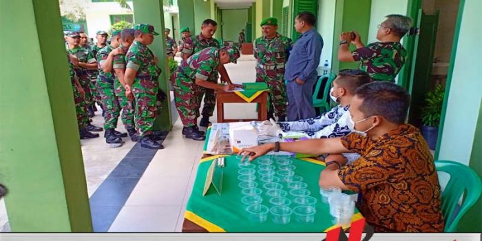 Pastikan Tidak Konsumsi Narkoba, Prajurit Korem Baladhika Jaya Di Tes Urin