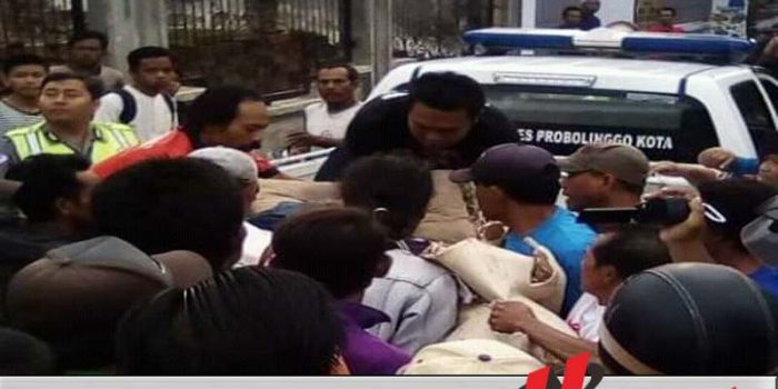 Perlintasan Rel KA Tanpa Palang Pintu di Kota Probolinggo Renggut Satu Nyawa Perlintasan Rel KA Tanpa Palang Pintu di Kota Probolinggo Renggut Satu Nyawa