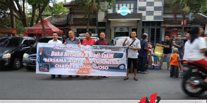 Atoz  Club Indonesia Chapter Bondowoso Bagi Bagi Takjil Gratis