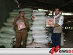 DKPTPH OKI Jual Beras Produk TTI, Harganya Lebih Murah Lho…