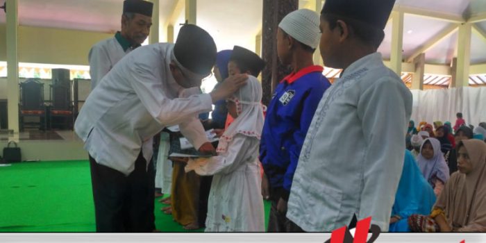 500 Anak Yatim Terima Voucher dari Bupati Bondowoso
