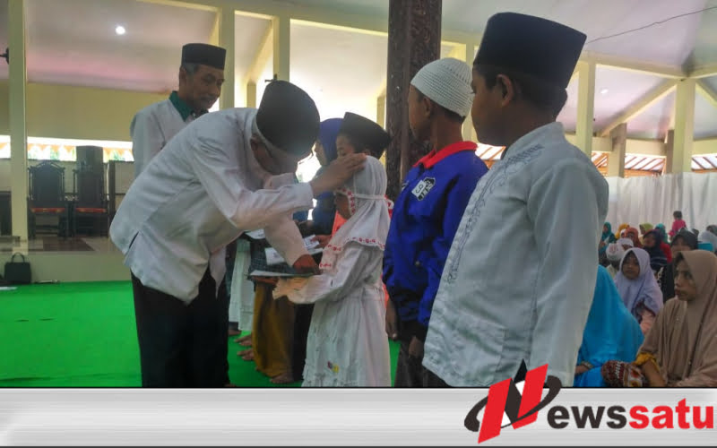 500 Anak Yatim Terima Voucher dari Bupati Bondowoso