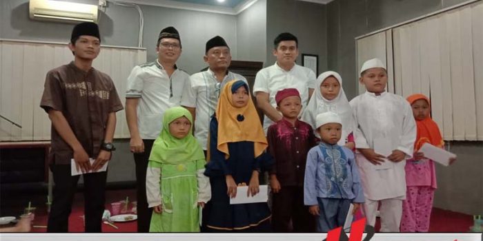 Kajari Ogan Komering Ilir Santuni Anak-Anak Yatim