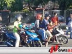 PWI Sumenep Bagi-bagi Takjil Gratis