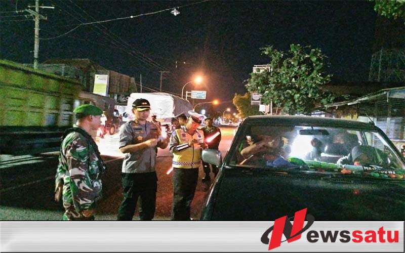 Petugas Gabungan Gelar Razia Di Pamekasan