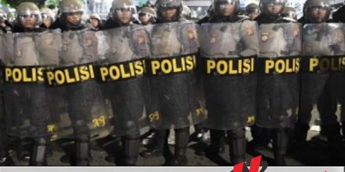 Polisi Amankan 20 Orang Dalam Demo Tolak Hasil Pemilu Di Bawaslu