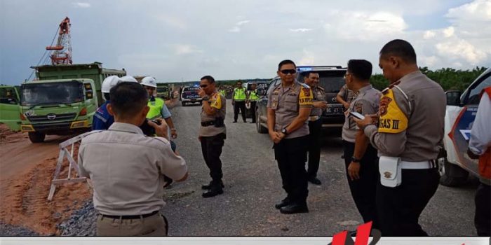 Tol Kapalbetung Hanya Bisa Dilalui Siang Hari