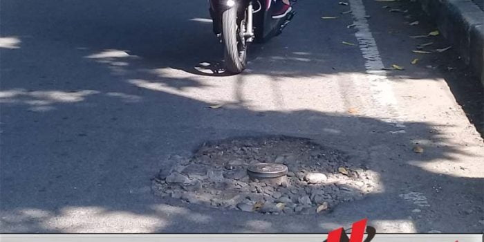 Warga Keluhkan Jalan Berlubang di Kota Probolinggo
