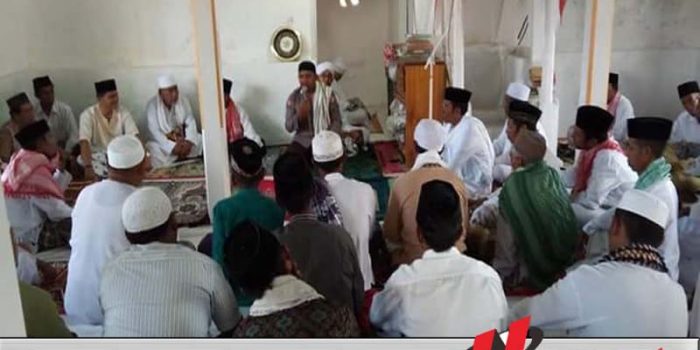 Anggota Polisi Di Kabupaten Buru Membuka Pondok Dakwah Da'i Kamtibmas