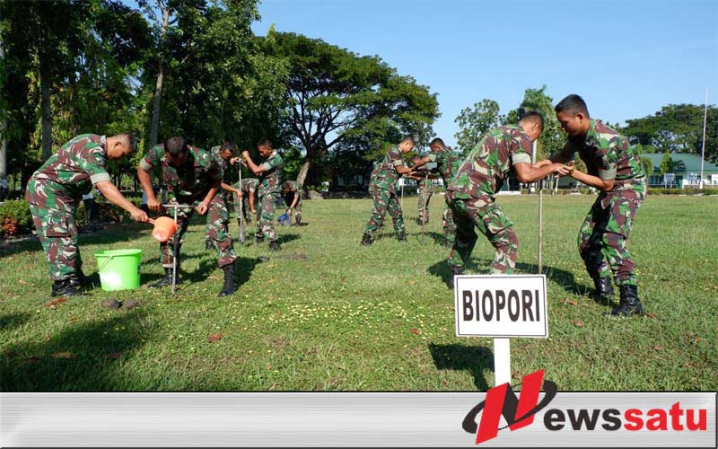 Jaga Lingkungan, TNI Kostrad Ngawi Galakkan Biopori