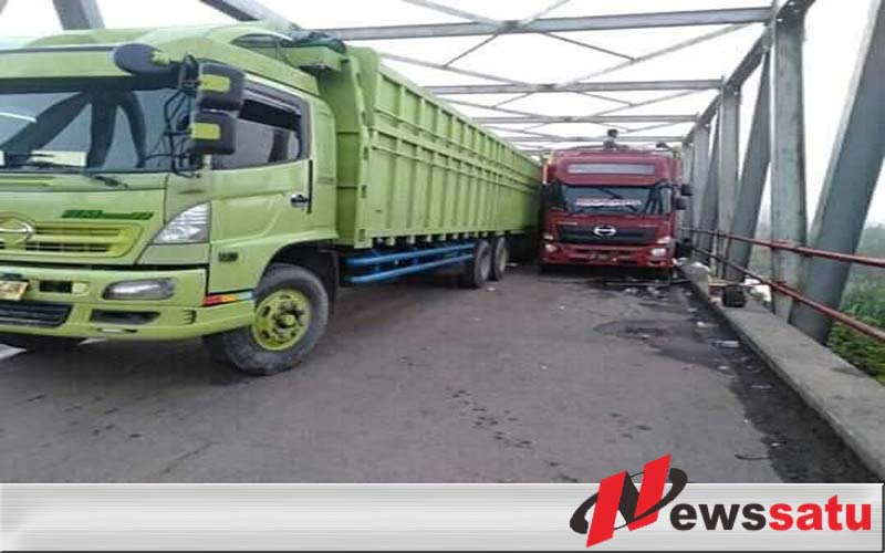 Jalan Sumsel Lampung Lumpuh