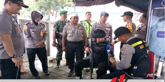 Kapolres Buru dan Dandim 1506 Tinjau Pos Pengamanan Lebaran