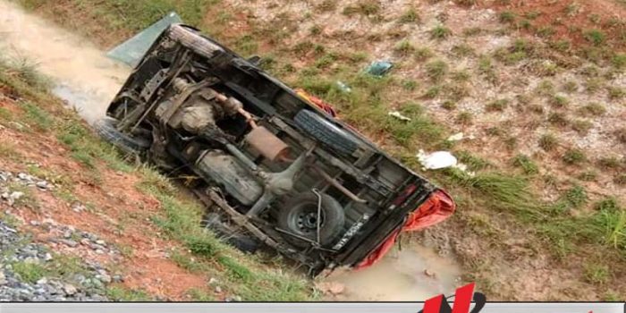 Mobil Carry Terguling Di Ruas Jalan Tol PPKA