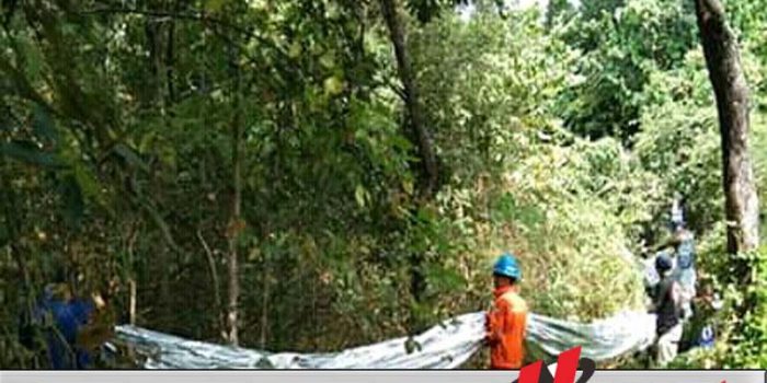 Penemuan Balon Udara Raksasa Gegerkan Warga Probolinggo