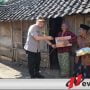 Polres Bondowoso Bagi-bagi Sembako Pada Warga Kurang Mampu