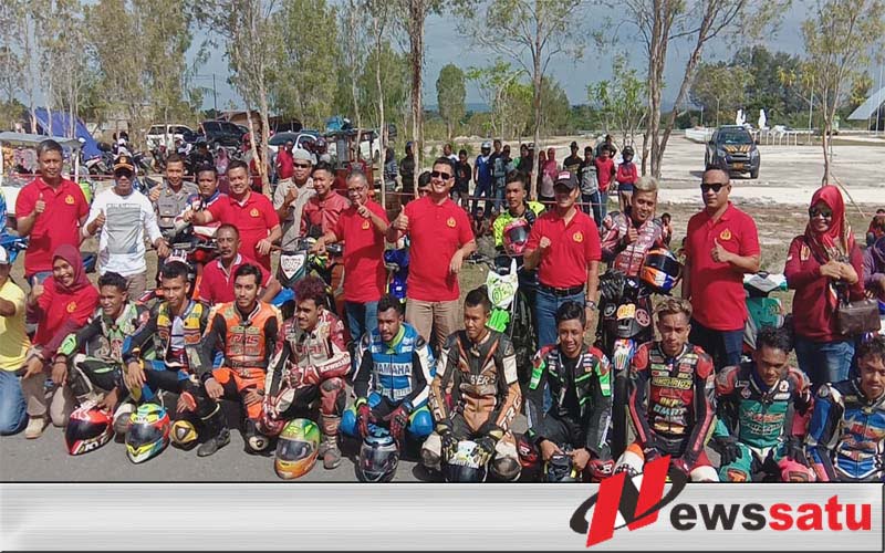 Puluhan Pembalap Di Kabupaten Buru Ikuti Road Race