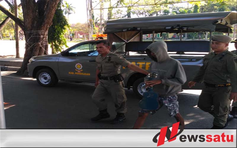 Satpol PP Razia Pengamen Di Pamekasan
