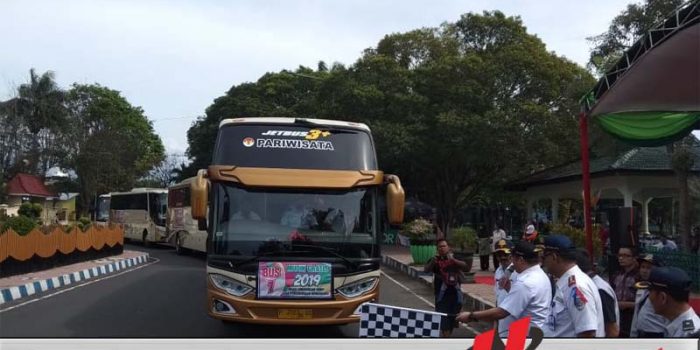 Wabup Irwan Bachtiar Rahmat  Berangkatkan Mudik Gratis 2019