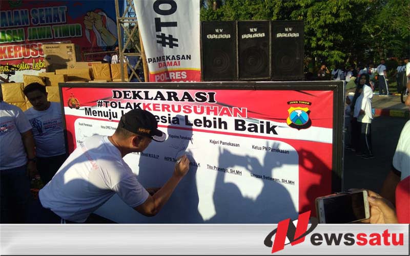 Warga Pamekasan Deklarasi Tolak Kerusuhan