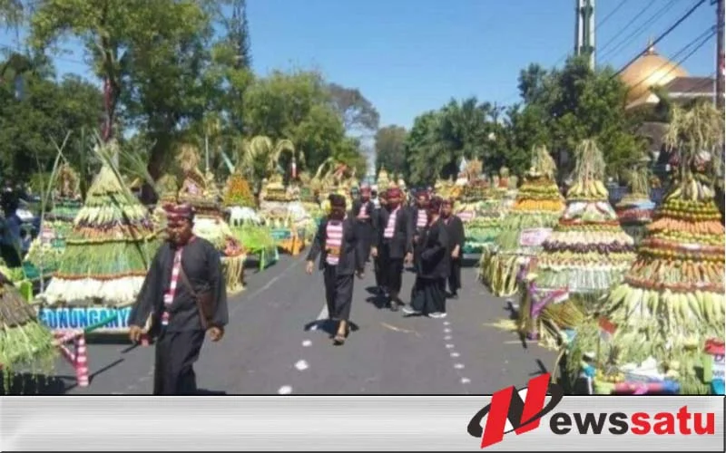 200 Gunungan Hasil Bumi Dalam Hari Jadi Bondowoso
