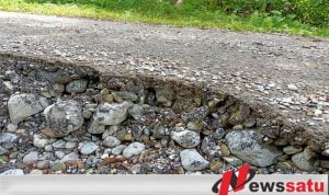 Baru Selesai Dikerjakan, Jalan Di Kecamatan Air Buaya Rusak