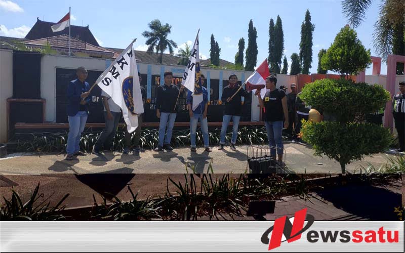 Pansel Terindikasi "Main Mata", FKMS Demo Kantor Pemkab Sumenep