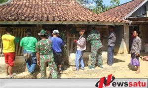 TNI Rehab Rumah Tidak Layak Huni Di Sampang