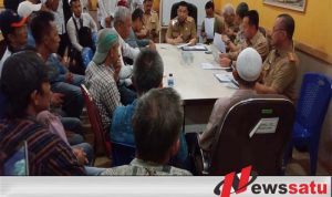 Warga Kedaton Gruduk Kantor Bupati Ogan Komering Ilir