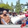 Aktivis PMII Demo Kantor DPRD Bondowoso
