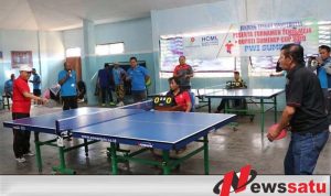 Serunya Permainan Tenis Meja Bupati Sumenep Dengan Ketua Koni