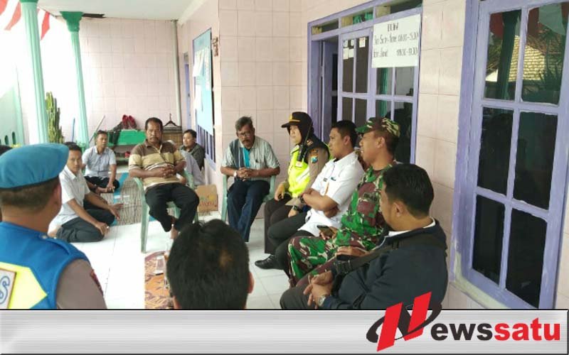 Warga Bangkal Sumenep Pertanyakan Dua Cakades
