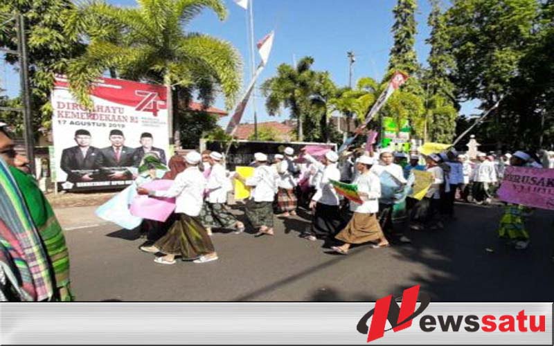 Warga Kota Probolinggo Demo Penutupan Tempat Hiburan Malam