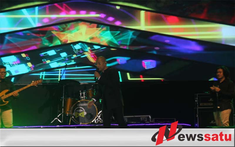 Marcell  Sedot Perhatian Warga Bondowoso Dalam Jazz De Ijen