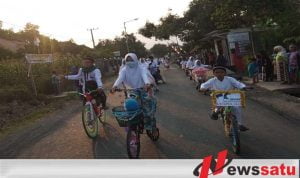 Meriahkan HSN, Santri Di Bondowoso Kirab Sepeda  Ontel