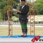 Upacara Pakai Sarung, Cara Pemkab OKI Support Santri