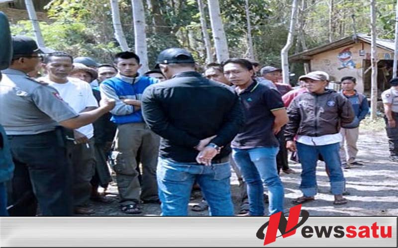Warga Blokir Jalur Galian C Di Probolinggo